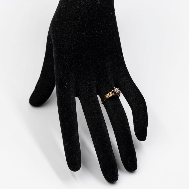 Anello vintage in oro giallo 9k con zaffiri e diamante
