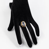 Anello vintage in oro giallo 8k con spinello azzurro
