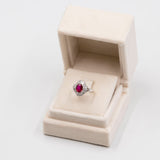 Anello vintage a ballerina in oro bianco 18k con rubino (1,37ct) e diamanti (1,30ctw), anni '70