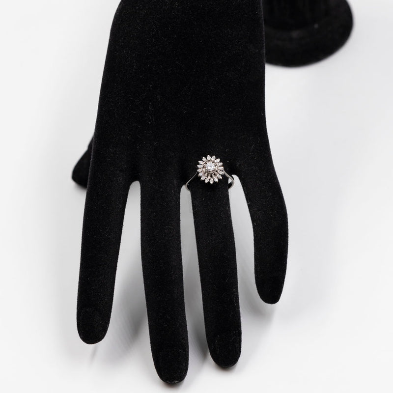 Anello vintage in oro bianco 18K con diamanti (0.32ctw ca.), anni '70