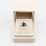 Anello vintage a margherita in oro bianco 14k con zaffiro (2,80ct) e diamanti (0,80ctw), anni '70