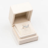 Anello vintage a "V" in platino 900 e diamanti (0,68ctw)