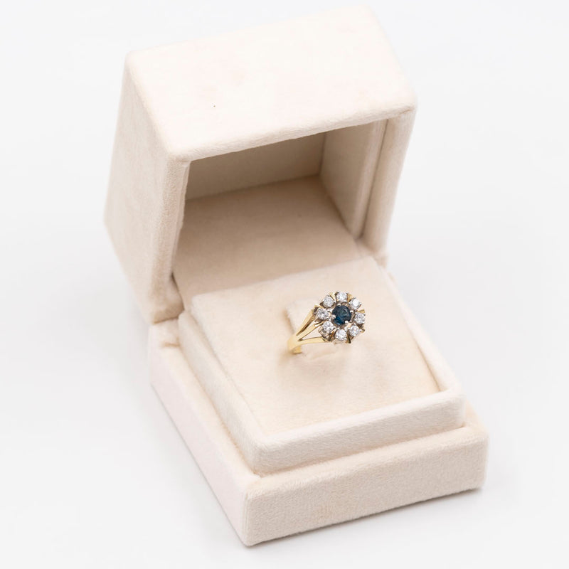 Anello vintage a margherita in oro giallo 14k con zaffiro (0,60ct) e diamanti (0,64ctw), anni '70