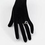 Anello vintage a margherita in oro bianco 14k con zaffiro (1ct) e diamanti (0,80ctw), anni '60