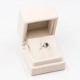 Bague vintage en or blanc 14 carats avec saphir (0,40 ct) et diamants (0,20 ct), années 70