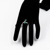Vintage-Contrarier-Ring aus 14-karätigem Weißgold, Smaragden (0,70 ctw) und Diamanten. 70er/80er Jahre