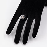 Vintage-Blumenring aus 14-karätigem Weißgold mit Diamanten (0,40 ctw) und Saphiren (0,40 ctw), 70er Jahre
