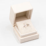 Anello vintage in platino 900 e oro giallo 18k con diamante centrale fancy di 0,508ct e diamanti laterali (0,45ctw)