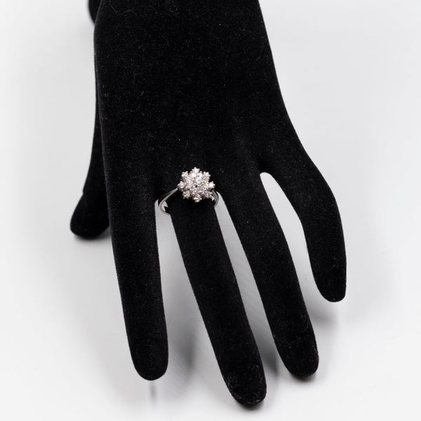 Anello vintage a fiocco di neve in oro bianco 14K con diamanti di taglio brillante (0.62ctw ca.)