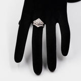 ANELLO GEOMETRICO CON FIORE IN PLATINO CON DIAMANTI (1CTW), ANNI ‘80