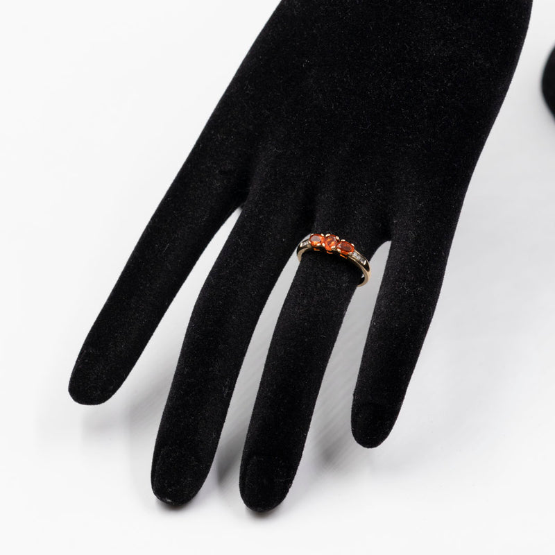 Anello vintage in oro  giallo 9k con opali di fuoco e diamanti