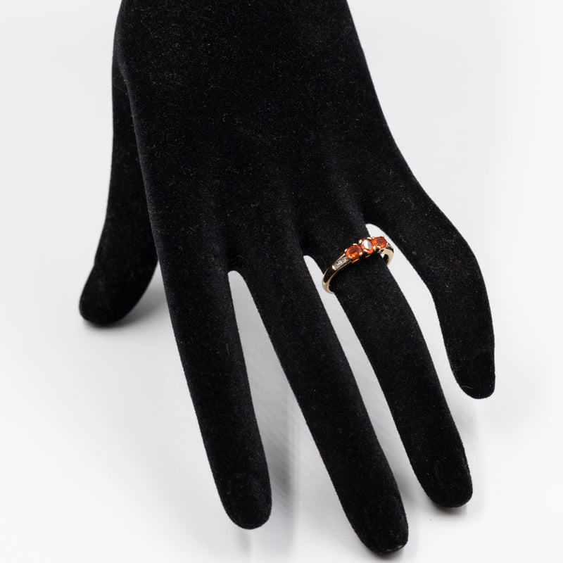 Anello vintage in oro  giallo 9k con opali di fuoco e diamanti