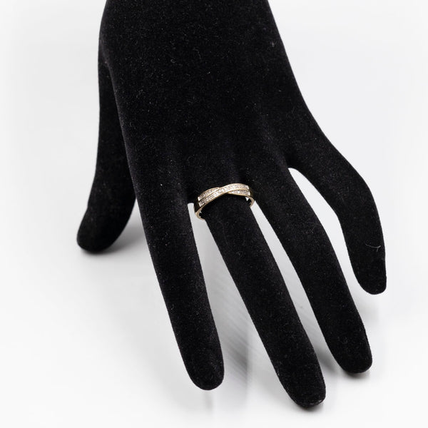 Anello vintage in oro giallo 9k e diamanti
