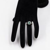 Anello vintage a margherita in oro bianco 14k con smeraldo (0,30ct) e diamanti (0,40ctw)