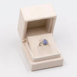 Anello vintage a margherita in platino 900 con zaffiro stellato (3,67ct) e diamanti (1,30ctw)