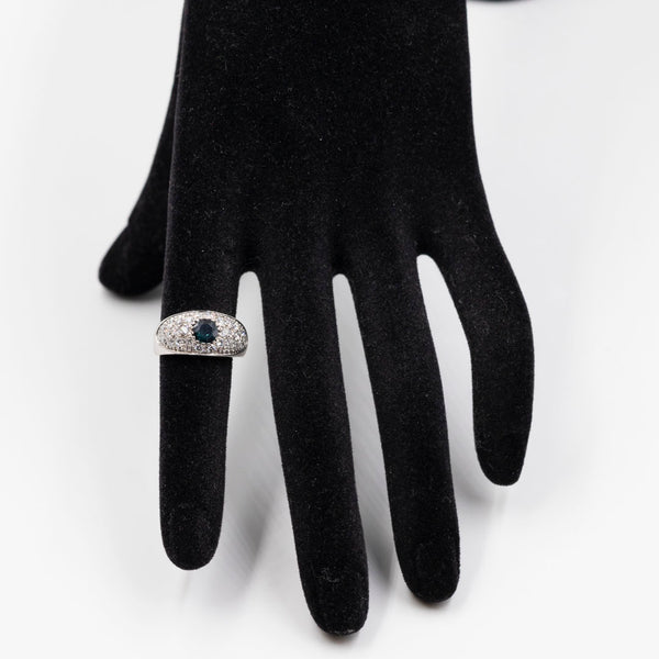 Anello vintage in oro bianco 14k con zaffiro ( 0,55ct) e diamanti (0,42ctw), anni '80