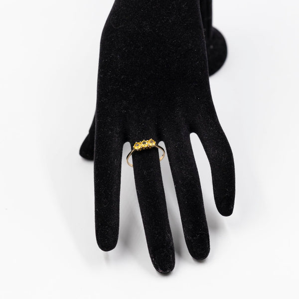 Anello vintage trilogy in oro giallo 9k con zaffiri gialli