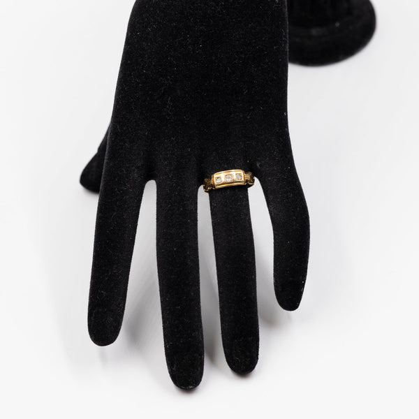 Anello antico in oro giallo 18k con diamanti, anno 1861/1862