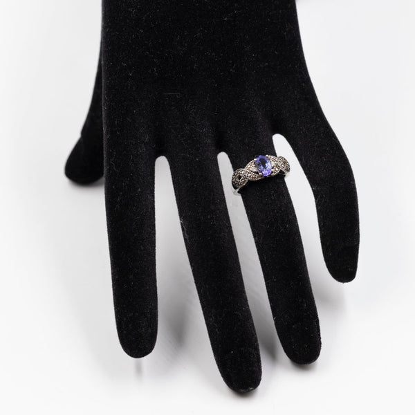 Anello vintage in oro bianco 9k con tanzanite e diamanti