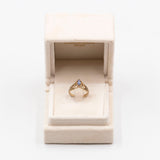 Anello vintage a "V" in oro giallo 9k e zaffiro