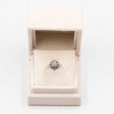 Anello vintage in oro bianco 14k con diamante centrale di 0,50ct e contorno di diamanti (0,24ctw), anni '70