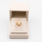 Anello vintage in oro giallo 18k con cammeo su conchiglia, anni '60