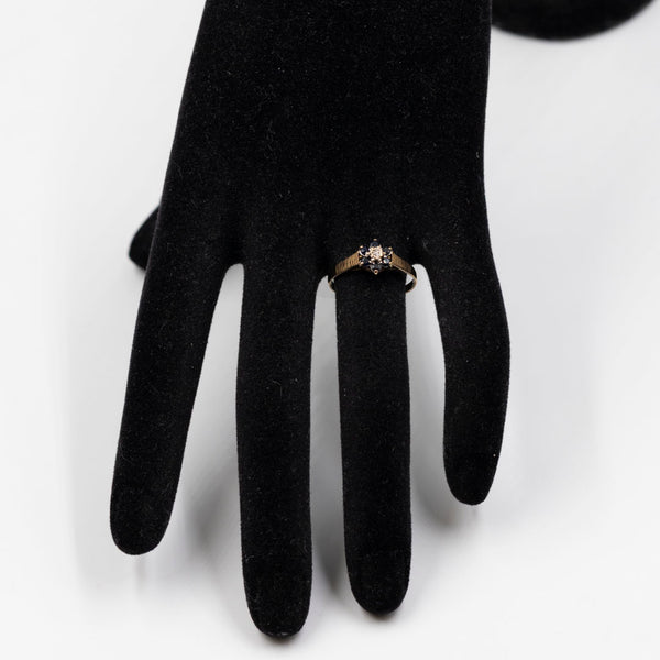 Anello vintage in oro giallo 9k, zaffiri e diamante