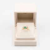 Anello vintage in oro giallo 14k con smeraldo cabochon (1ct) e diamanti