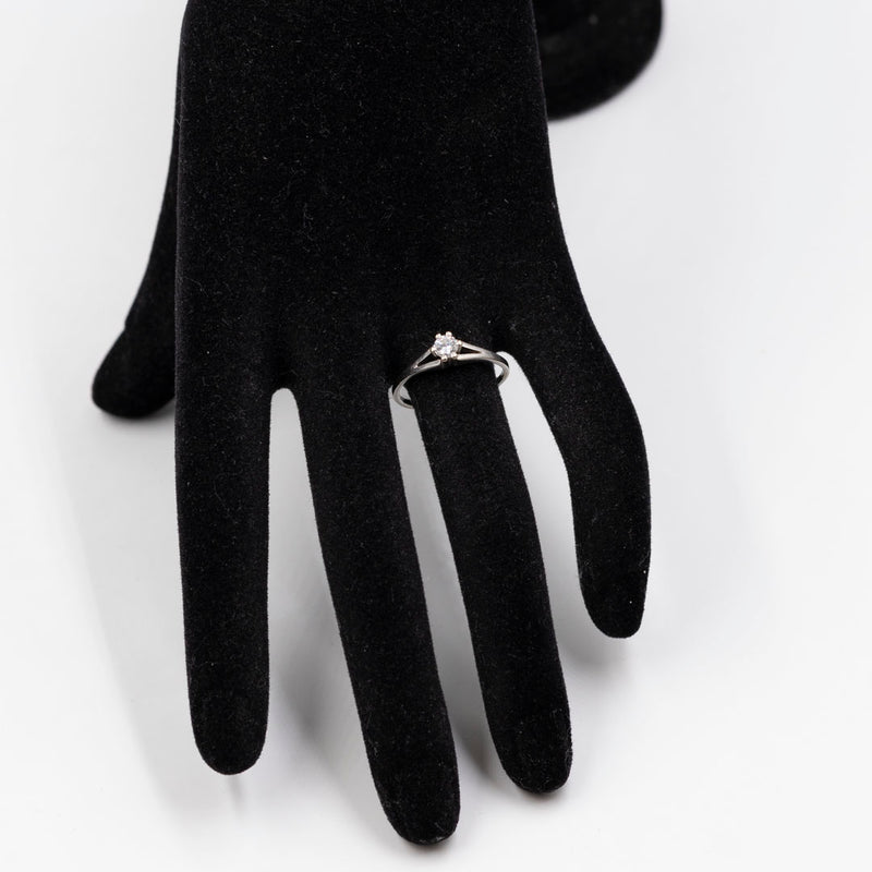 Anello solitario in oro bianco 14k con diamante (0,23ctw), anni '70