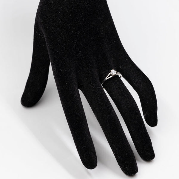 Anello solitario in oro bianco 14k con diamante (0,23ctw), anni '70