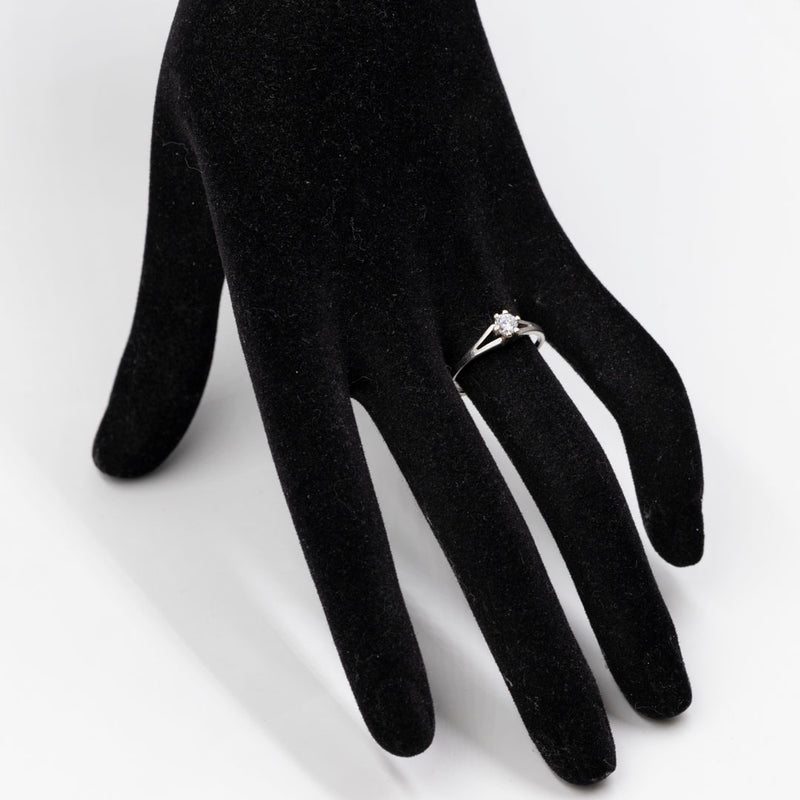 Anello solitario in oro bianco 14k con diamante (0,23ctw), anni '70