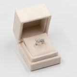Anello vintage in platino 900 con diamante centrale di 0,46ct e contorno di 0,47ctw