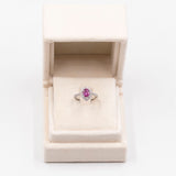 Anello vintage in platino 900 con zaffiro rosa a goccia (1,03ct)  e diamanti (0,70ctw)
