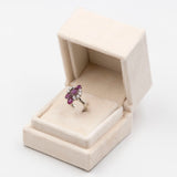 Anillo vintage de oro blanco de 18 k con rubíes y diamantes (0,50 cts), década de 70