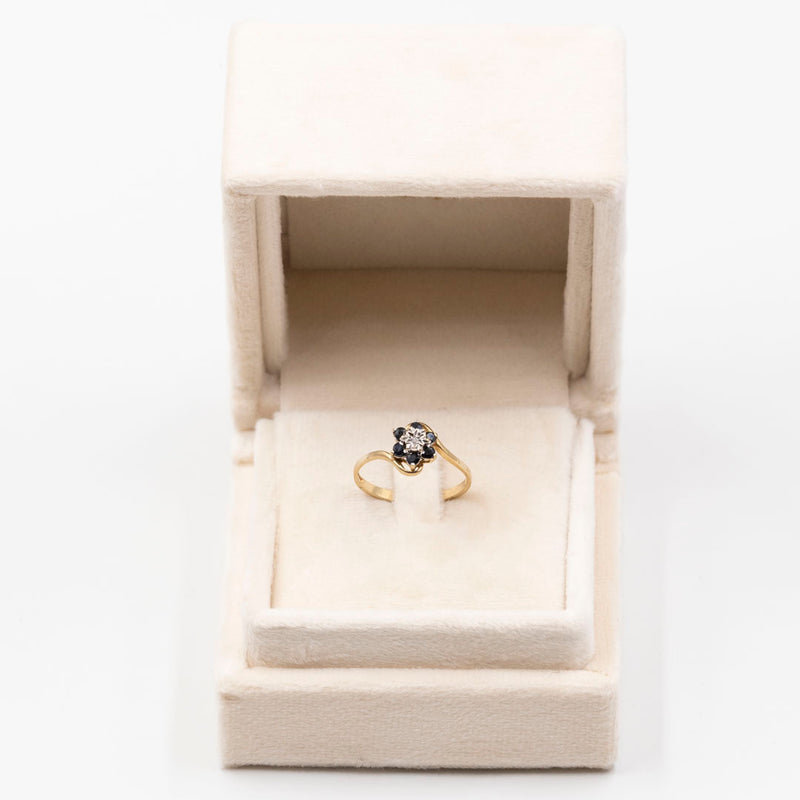 Anello vintage in oro giallo 9k con zaffiri (0.30ctw ca.) e diamante, anno 1988