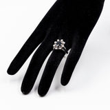 Vintage-Gänseblümchenring aus 14-karätigem Weißgold mit zentralem Saphir (1,60 ct) und Diamanten (0.40), 60er Jahre