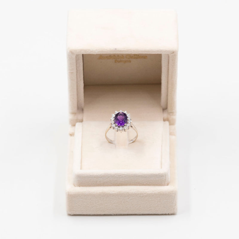 Anello a margherita vintage in oro bianco 14K con ametista (2.30ct ca. – Antichità Galliera Anello a margherita vintage in oro bianco 14K con ametista (2.30ct ca. – Antichità Galliera