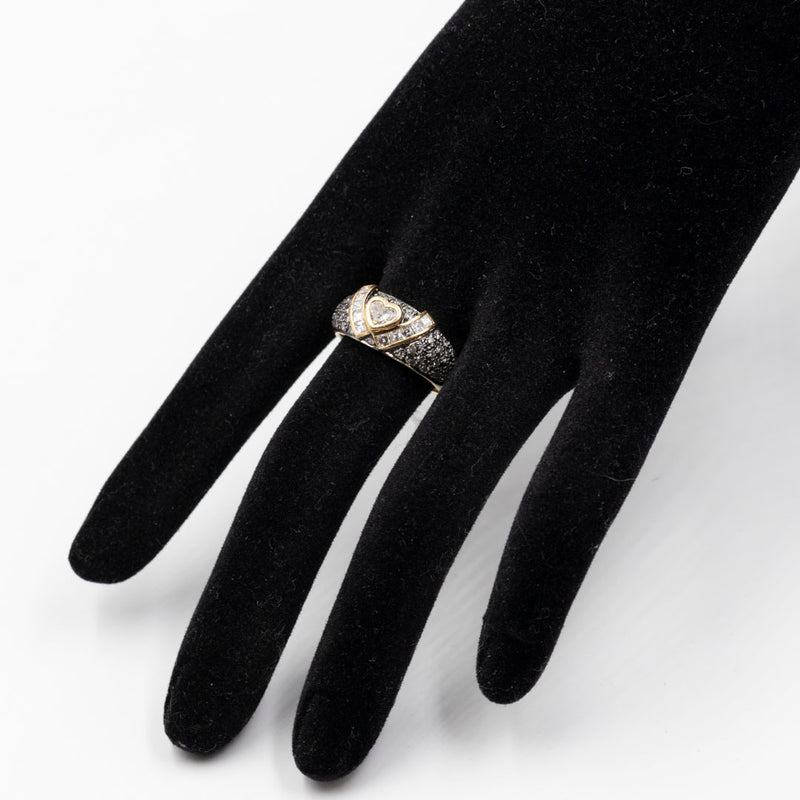 Anello in oro bicolore con diamante a cuore (0,35ct) e brillanti(0,95ctw), anni '80