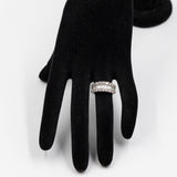 Anello vintage in platino 900 con diamanti di taglio brillante e baguette per un totale di 2ct