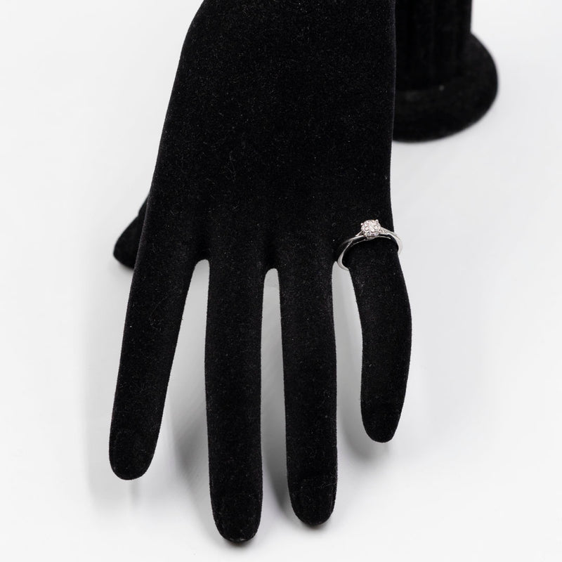 Anello vintage in oro bianco 9k con diamanti (0,15ctw)