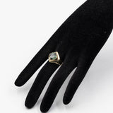 Anello vintage in oro giallo 8k con spinello verde