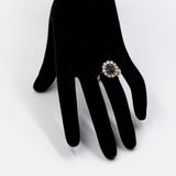 Vintage-Gänseblümchen-Ring aus 14-karätigem Weißgold mit Saphir (2.3 ct) und Diamanten (0.75 ctw), 60er Jahre