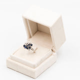 Anello vintage in oro bianco 18k con zaffiri (1,40ctw) e diamanti(0,60ctw). Anni '60