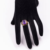 Anello vintage in oro giallo 18k con zaffiro sintetico viola, anni '60