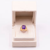 Anello vintage in oro giallo 18k con zaffiro sintetico viola, anni '60