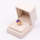 Anello vintage in oro giallo 18k con zaffiro sintetico viola, anni '60