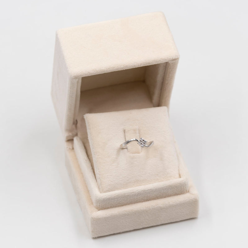 Anello vintage in oro bianco 14k con diamanti (0,08ctw)