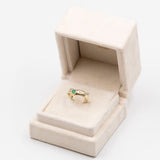 *RESERVADO* Anel "V" vintage em ouro amarelo 14k com esmeralda e diamantes (0,15ctw)