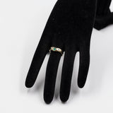 *RESERVADO* Anel "V" vintage em ouro amarelo 14k com esmeralda e diamantes (0,15ctw)