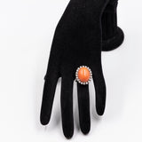 Anel de coquetel vintage em ouro branco 14K com coral laranja e diamantes (aproximadamente 0.80 ct), década de 60.
